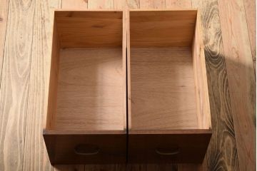 レトロ家具　和製アンティーク　シンプル　古い木の昭和レトロな引き出し(2杯)