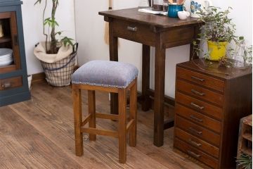 レトロ家具　古い木のレトロなクッション座面角スツール(1)