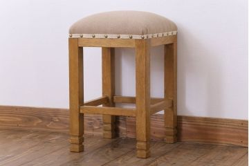 レトロ家具　古い木のレトロなクッション座面角スツール(2)