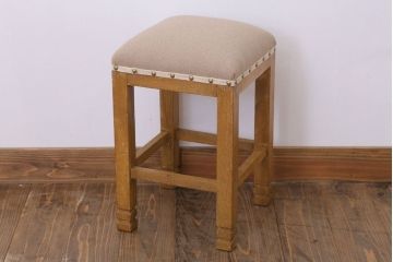 レトロ家具　古い木のレトロなクッション座面角スツール(2)
