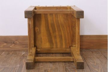 レトロ家具　古い木のレトロなクッション座面角スツール(2)