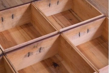 アンティーク家具　シンプルなアンティーク8杯チェスト