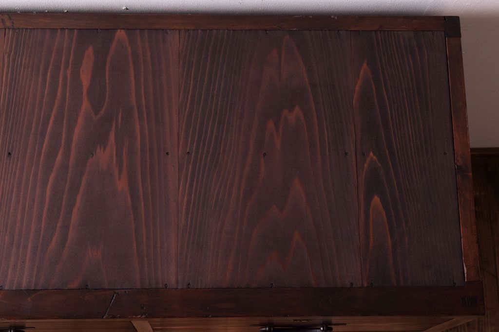 アンティーク家具　シンプルなアンティーク8杯チェスト