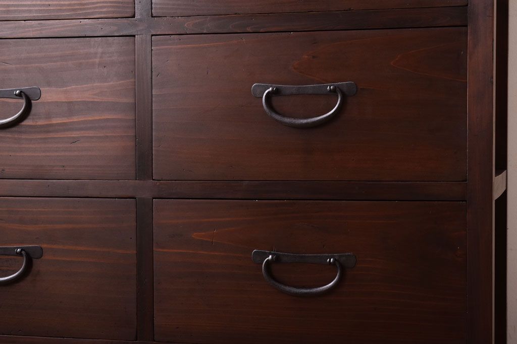 アンティーク家具　シンプルなアンティーク8杯チェスト