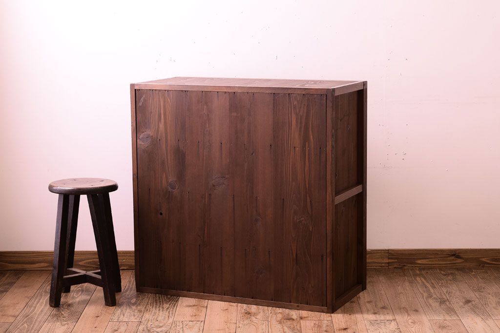 アンティーク家具　シンプルなアンティーク8杯チェスト