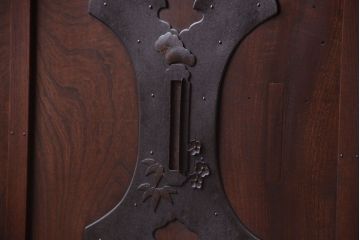 古民具・骨董　総欅　裏ガラス入りのアンティーク格子蔵戸(2)(玄関戸)