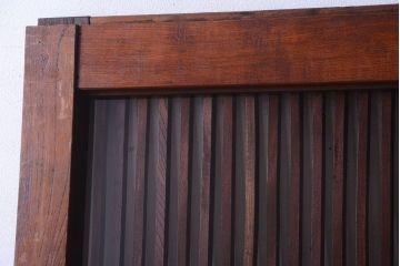 古民具・骨董　総欅　裏ガラス入りのアンティーク格子蔵戸(2)(玄関戸)