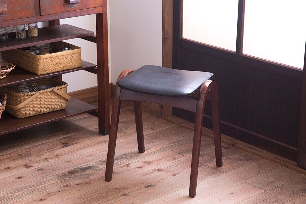 中古　秋田木工　ビンテージ　おしゃれな曲げ木スツール(1)