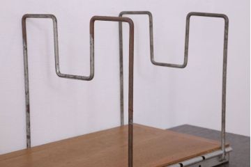 アンティーク雑貨　昭和レトロな本立て(2)