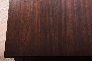 アンティーク家具　古い木製のシンプルなアンティーク片袖机(2)