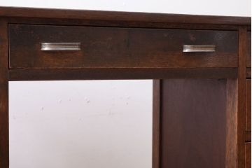 アンティーク家具　古い木製のシンプルなアンティーク片袖机(2)