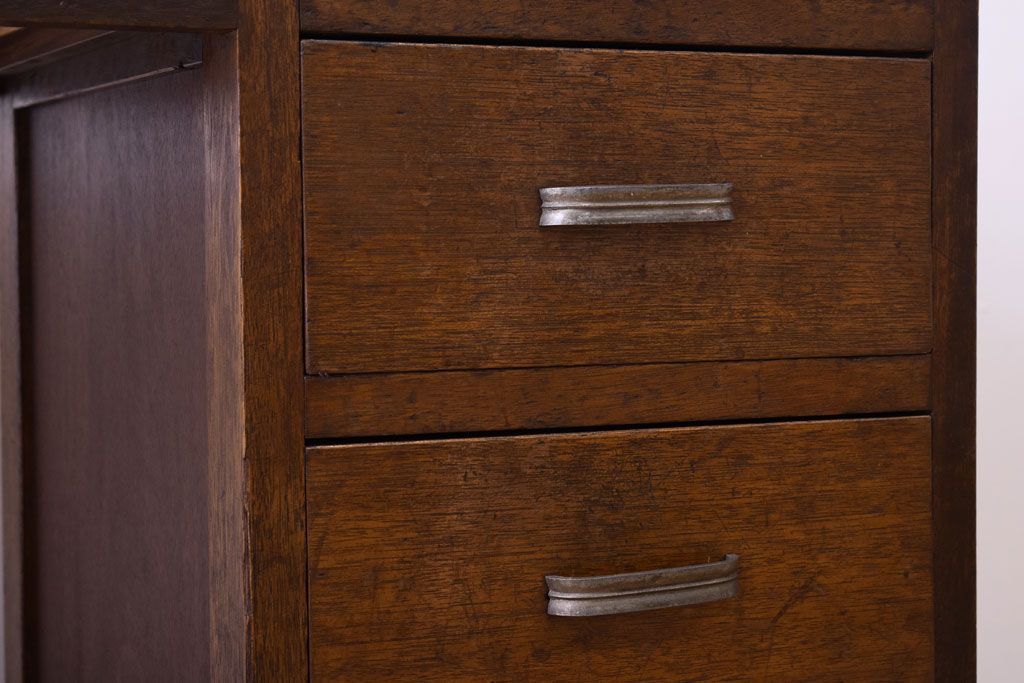 アンティーク家具　古い木製のシンプルなアンティーク片袖机(2)