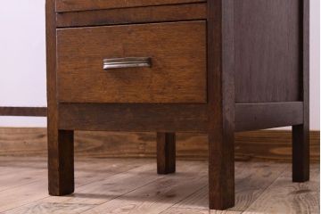 アンティーク家具　古い木製のシンプルなアンティーク片袖机(2)