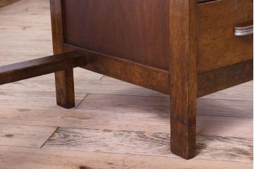 アンティーク家具　古い木製のシンプルなアンティーク片袖机(2)