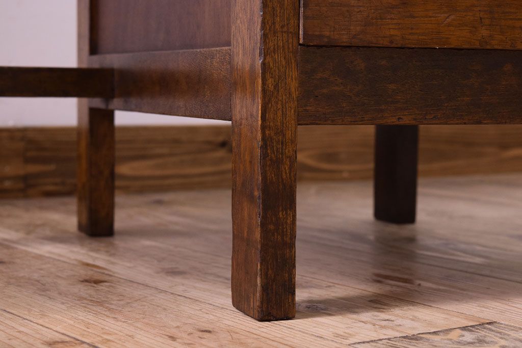 アンティーク家具　古い木製のシンプルなアンティーク片袖机(2)