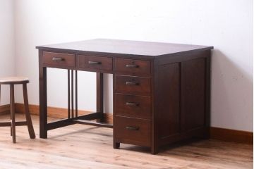 アンティーク家具　古い木製のシンプルなアンティーク片袖机