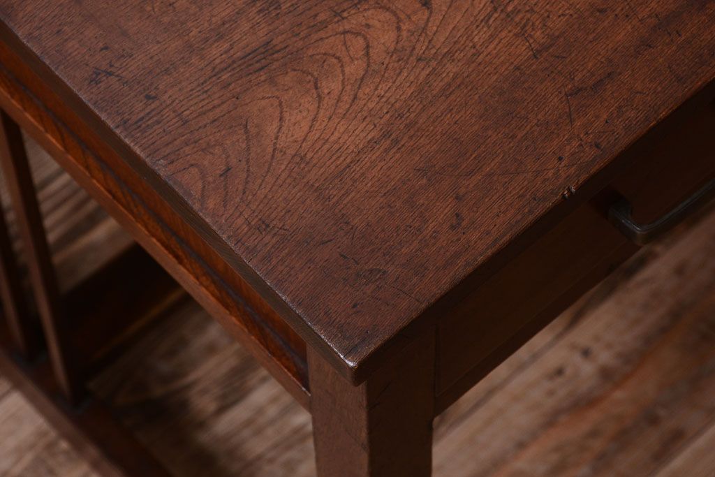 アンティーク家具　古い木製のシンプルなアンティーク片袖机