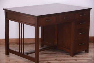 アンティーク家具　古い木製のシンプルなアンティーク片袖机