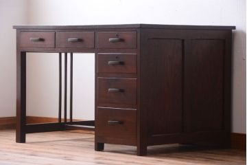 アンティーク家具　古い木製のシンプルなアンティーク片袖机