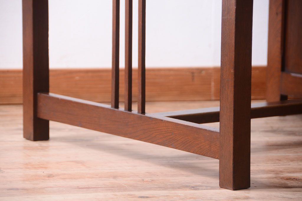 アンティーク家具　古い木製のシンプルなアンティーク片袖机