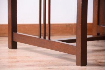 アンティーク家具　古い木製のシンプルなアンティーク片袖机