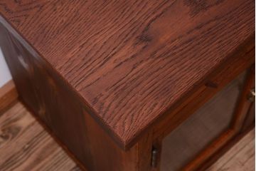 アンティーク家具　ナラ材天板のリメイク品　アンティークのカウンターテーブル(収納棚・戸棚)