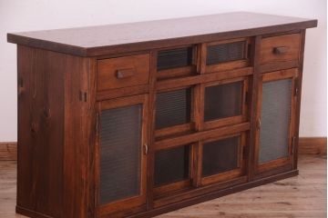 アンティーク家具　ナラ材天板のリメイク品　アンティークのカウンターテーブル(収納棚・戸棚)