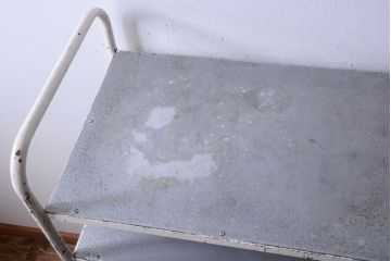 ヴィンテージ家具　イギリスビンテージ　キャスター付き!シャビーなアイアンシェルフ