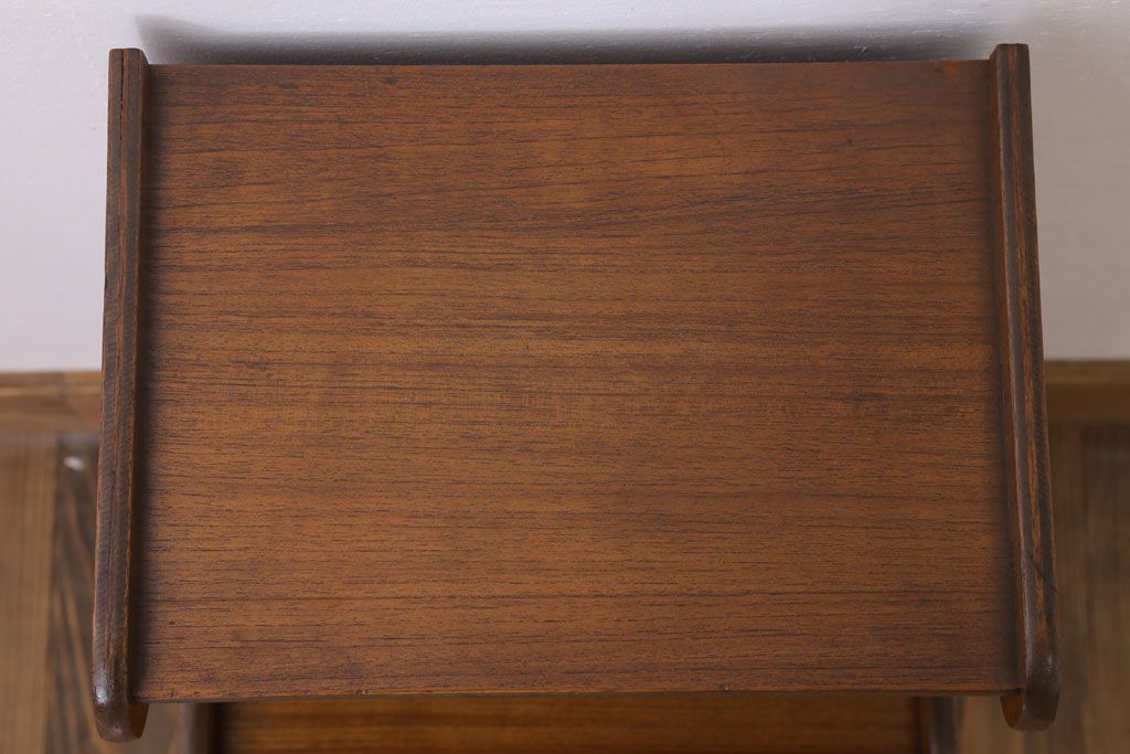 レトロ家具　昭和レトロ　小ぶりなサイドテーブル(電話台)