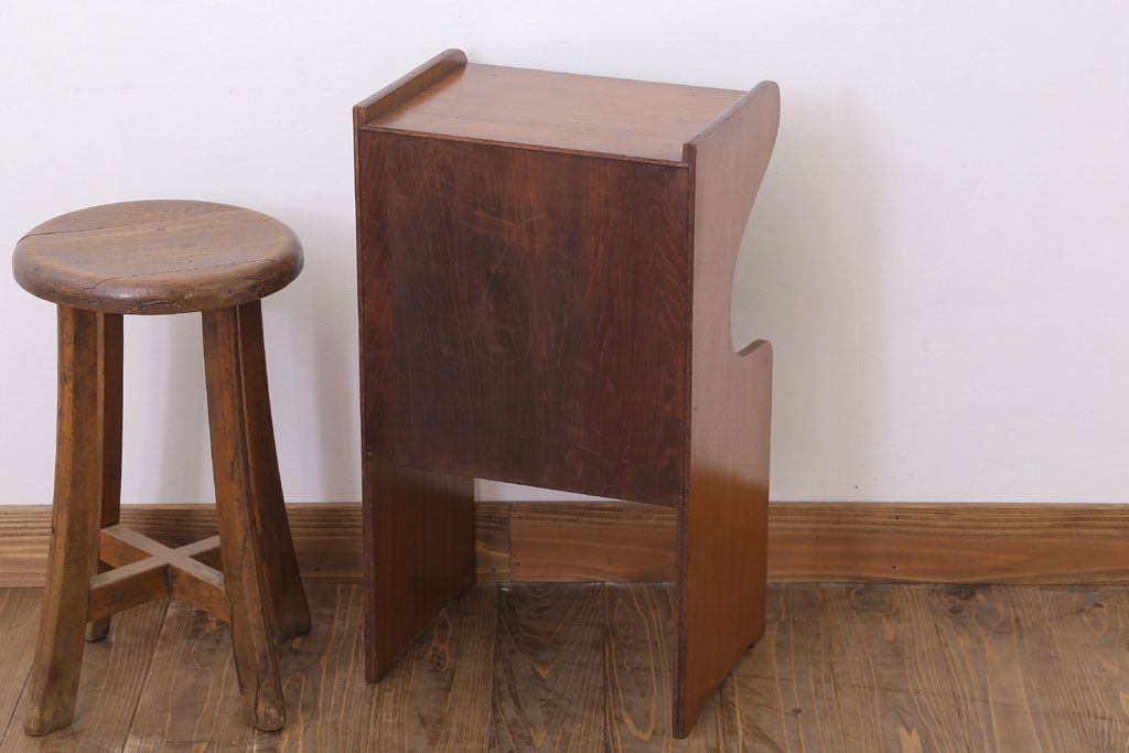 レトロ家具　昭和レトロ　小ぶりなサイドテーブル(電話台)