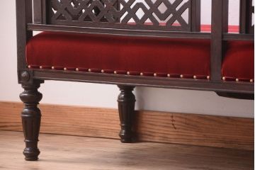 アンティーク家具　大正ロマン　透かし彫りが美しい和製アンティークソファ