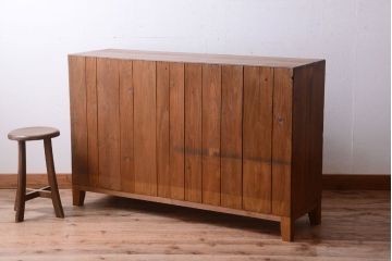 レトロ家具　ネームプレート!昭和レトロな脚付きパタパタ収納棚(ロッカー・マス目棚)