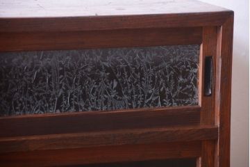 アンティーク家具　結霜ガラス!古い木製のアンティーク収納棚