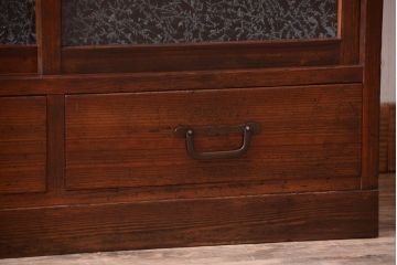 アンティーク家具　結霜ガラス!古い木製のアンティーク収納棚