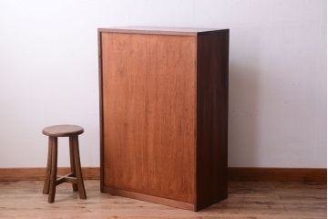 アンティーク家具　結霜ガラス!古い木製のアンティーク収納棚