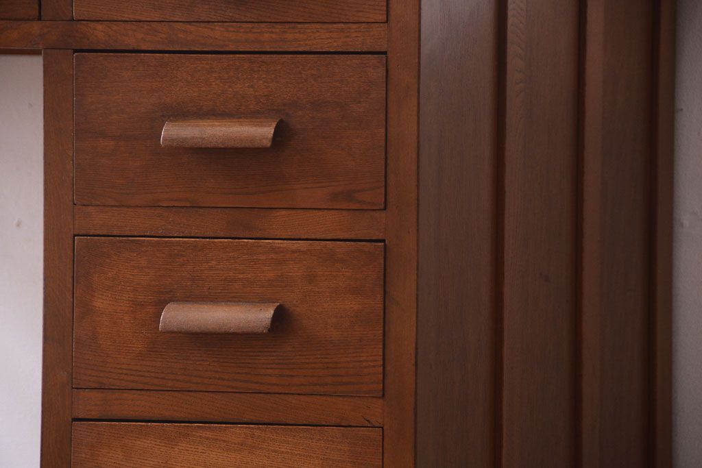 レトロ家具　昭和レトロ　古いナラ材製のシンプルなアンティーク片袖机(2)