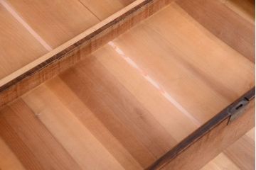アンティーク家具　三方栗材!古い木製のシンプルな観音箪笥(衣装箪笥)