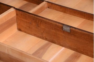 アンティーク家具　三方栗材!古い木製のシンプルな観音箪笥(衣装箪笥)