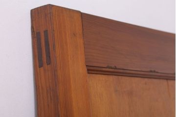 古い木製!シンプルで小ぶりな和製アンティークのドア(扉)