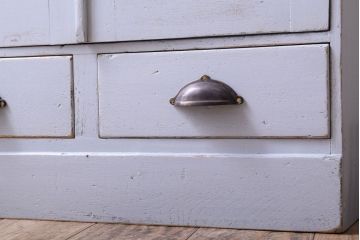 アンティーク家具　ダイヤガラス入り!かわいいアンティーク本箱(ブックケース)