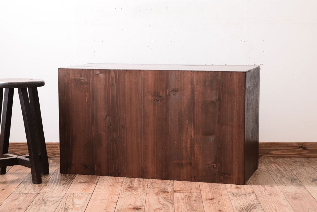 アンティーク家具　結霜ガラス入り!古い木のアンティークローボード