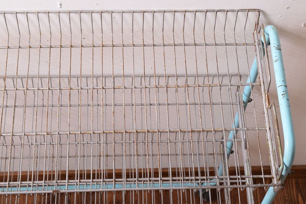 レトロ家具　昭和レトロなキャスターワゴン(陳列棚)