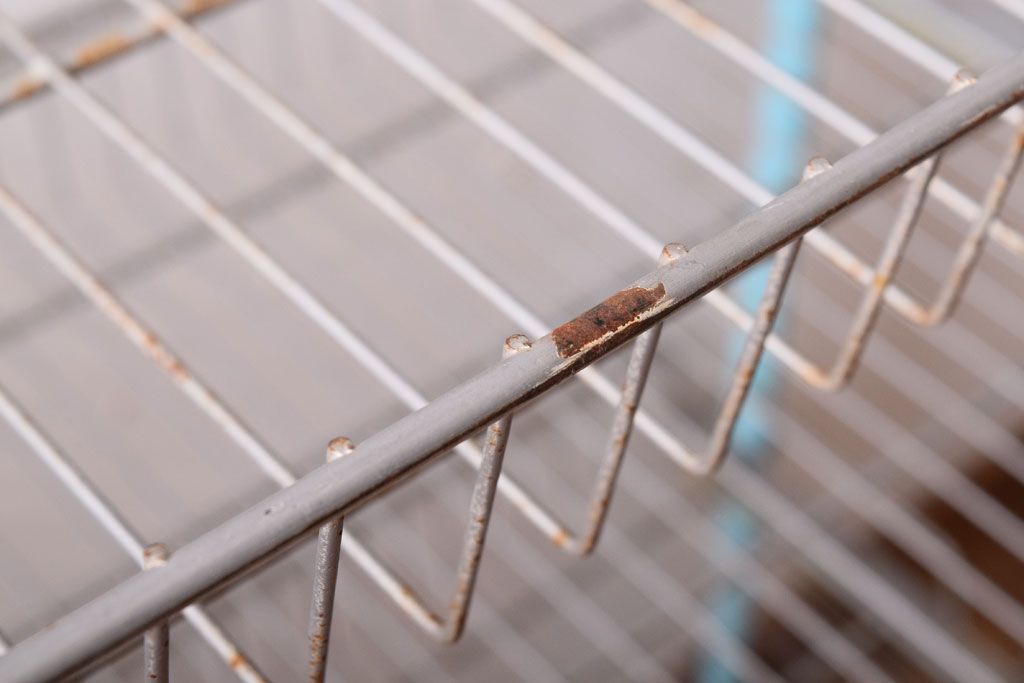 レトロ家具　昭和レトロなキャスターワゴン(陳列棚)