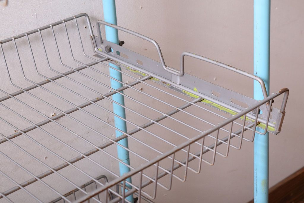 レトロ家具　昭和レトロなキャスターワゴン(陳列棚)