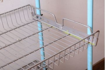 レトロ家具　昭和レトロなキャスターワゴン(陳列棚)