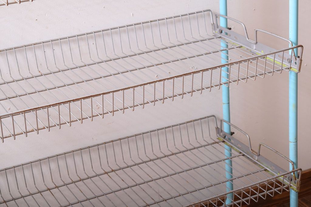 レトロ家具　昭和レトロなキャスターワゴン(陳列棚)