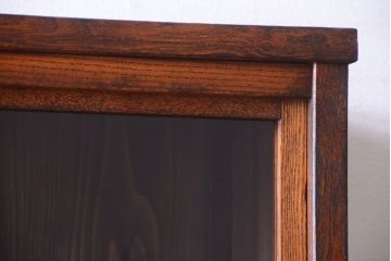 アンティーク家具　モールガラス入り!扉・脚付きのリメイク品　縦型戸棚(収納棚)