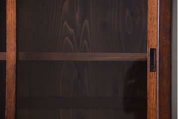 アンティーク家具　モールガラス入り!扉・脚付きのリメイク品　縦型戸棚(収納棚)