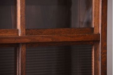 アンティーク家具　モールガラス入り!扉・脚付きのリメイク品　縦型戸棚(収納棚)