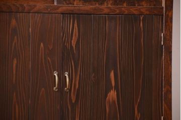 アンティーク家具　モールガラス入り!扉・脚付きのリメイク品　縦型戸棚(収納棚)